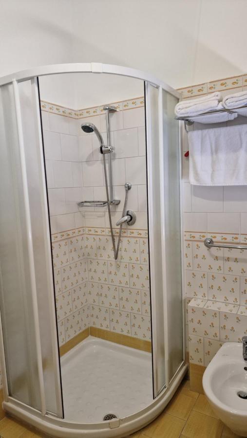 Vittoria Guest House Battipaglia Extérieur photo