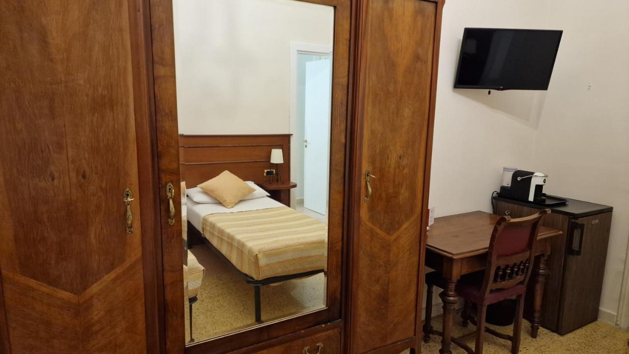 Vittoria Guest House Battipaglia Extérieur photo