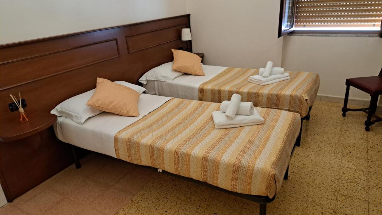 Vittoria Guest House Battipaglia Extérieur photo