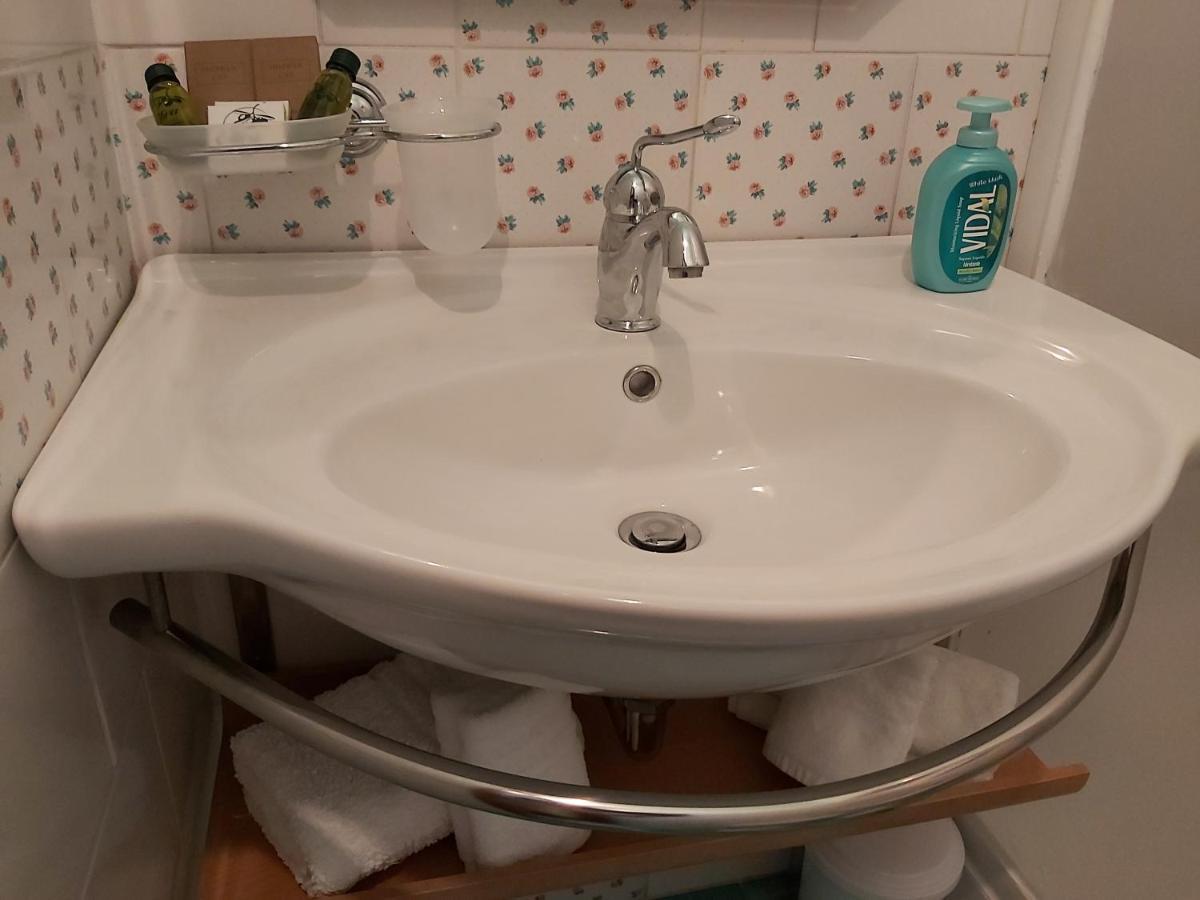 Vittoria Guest House Battipaglia Extérieur photo