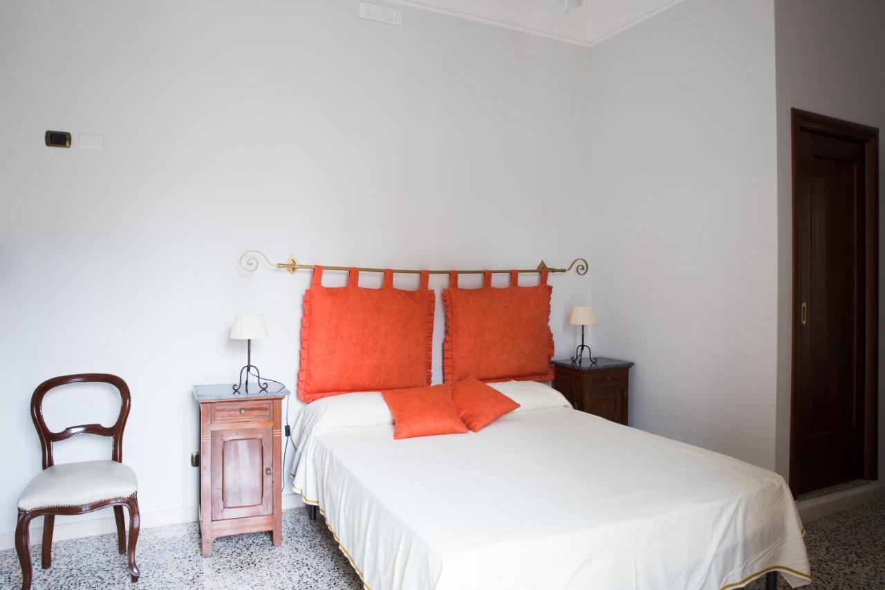 Vittoria Guest House Battipaglia Extérieur photo