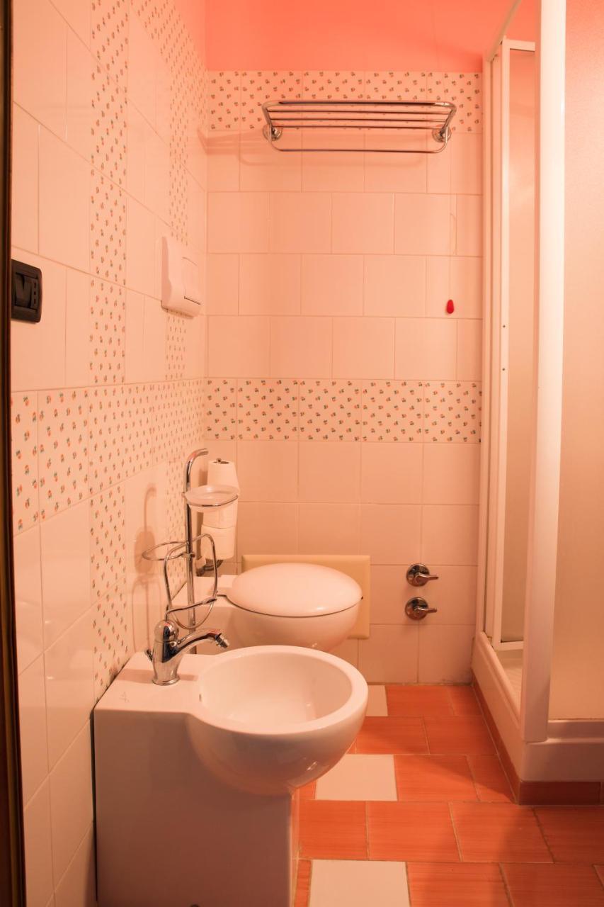 Vittoria Guest House Battipaglia Extérieur photo